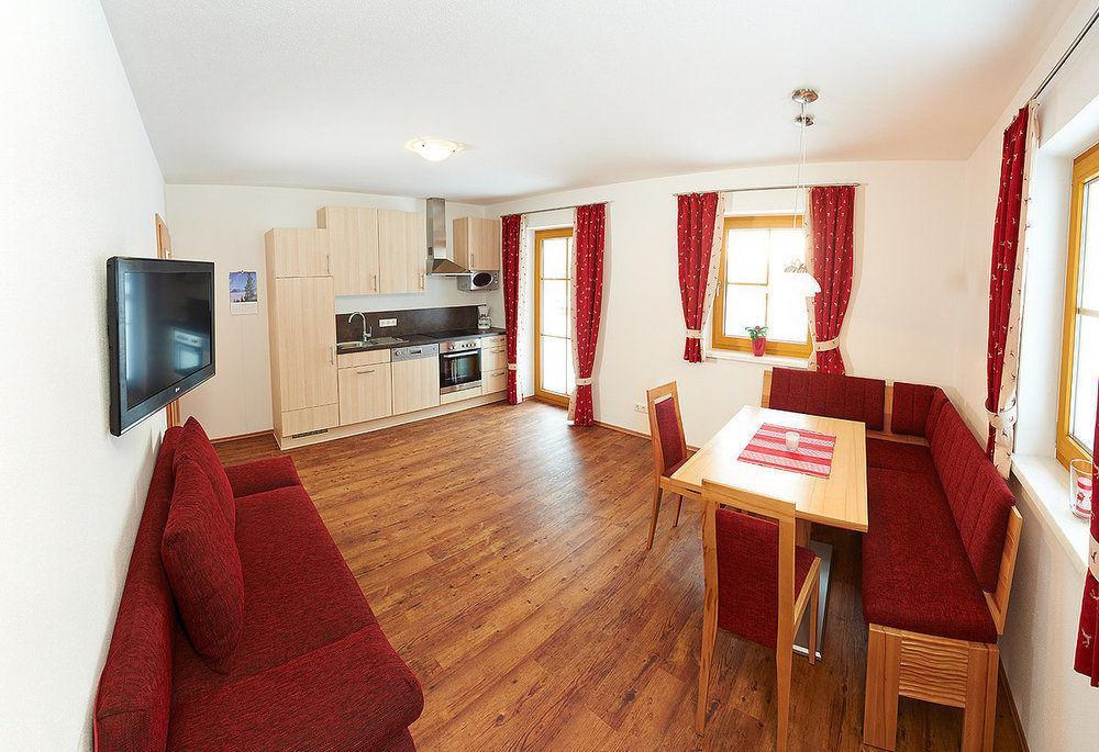 Alpen Appartements Oberlehengut ヴェルフェンヴェンク エクステリア 写真